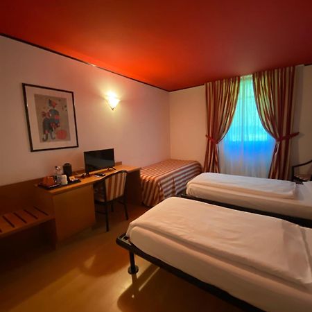 Albergo Aprica Garni Ngoại thất bức ảnh