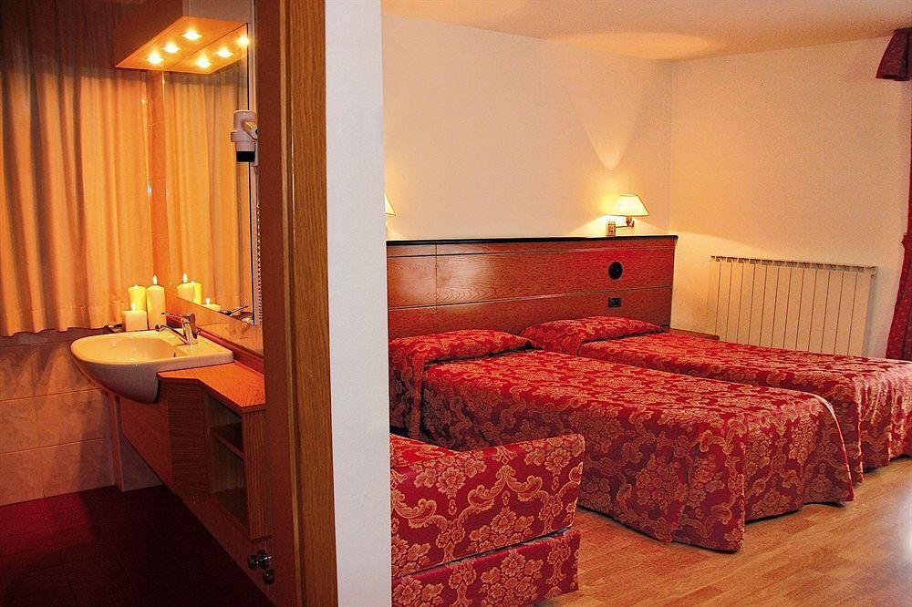 Albergo Aprica Garni Ngoại thất bức ảnh