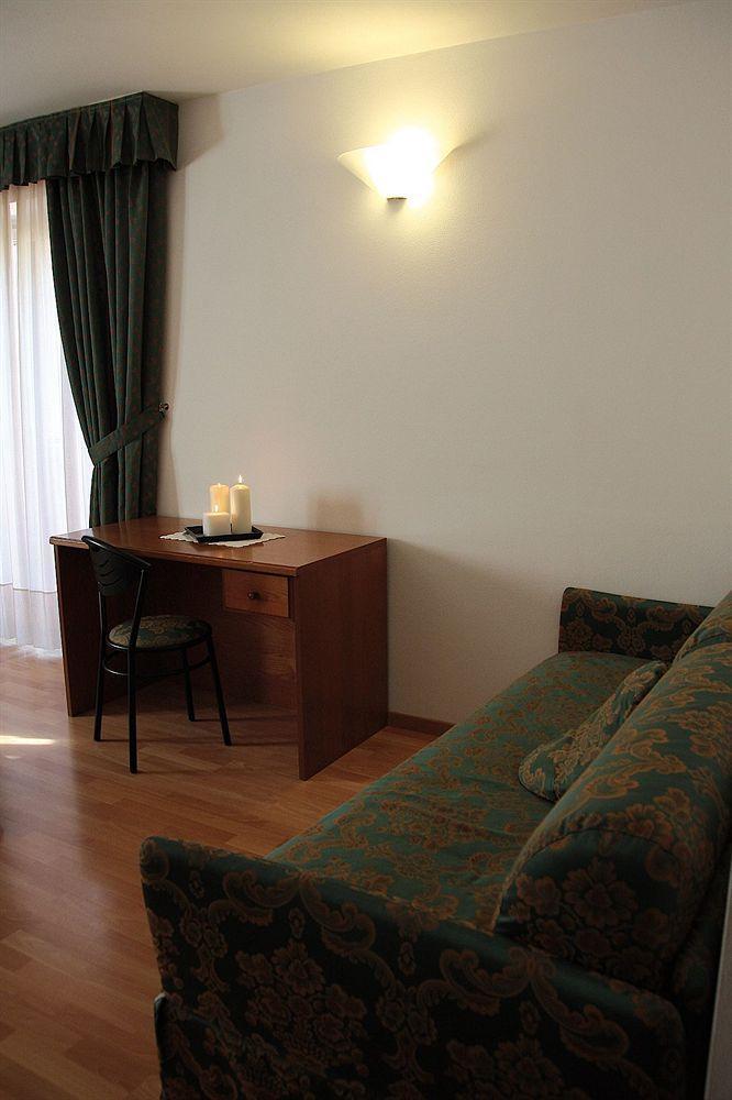 Albergo Aprica Garni Ngoại thất bức ảnh